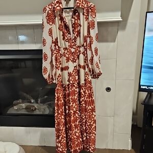 Chic Long Sleeve Floral Dress in Red and Cream